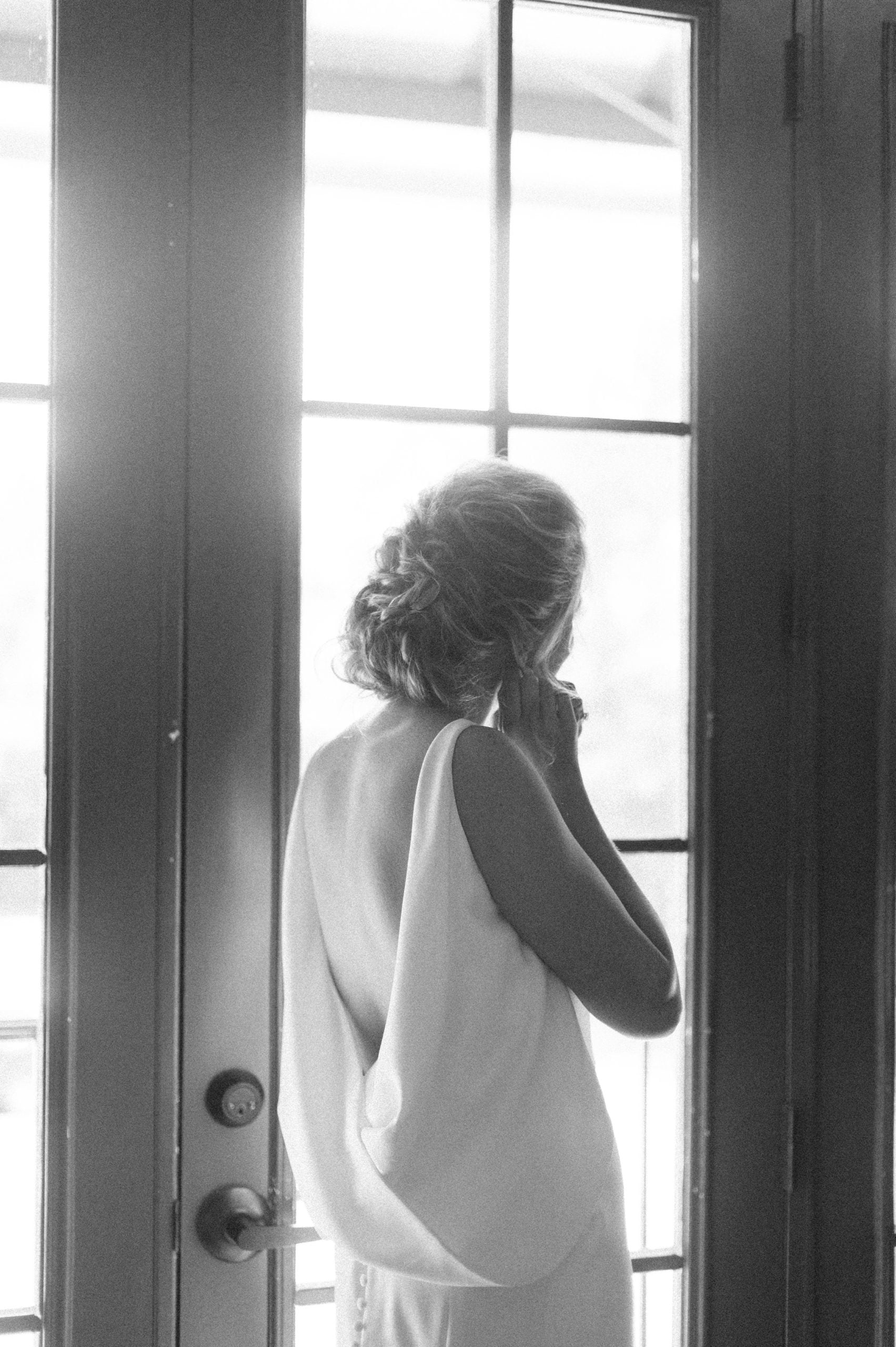 Bride getting ready for Park Crest venue wedding in Hoover AL