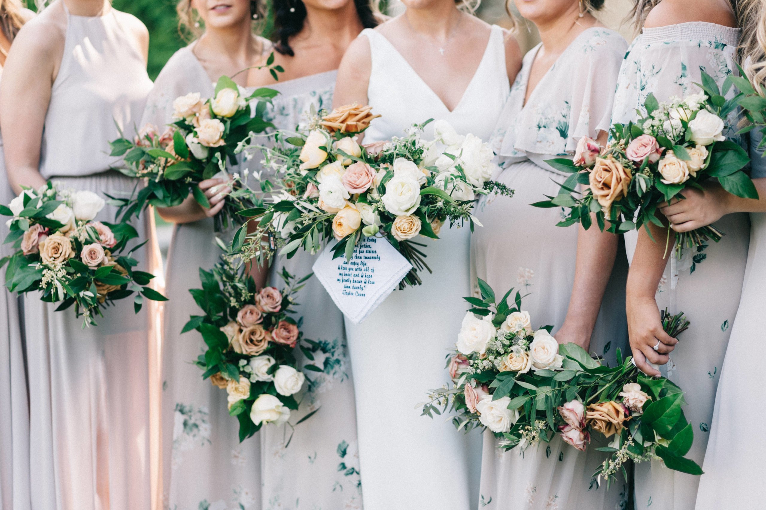 Park Crest Venue bride and bridesmaids with bouquets